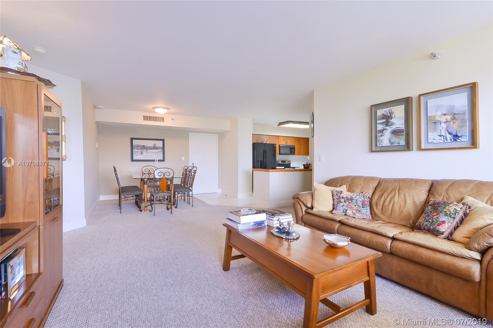 MYSTIC POINTE TOWER 500 C - Residential