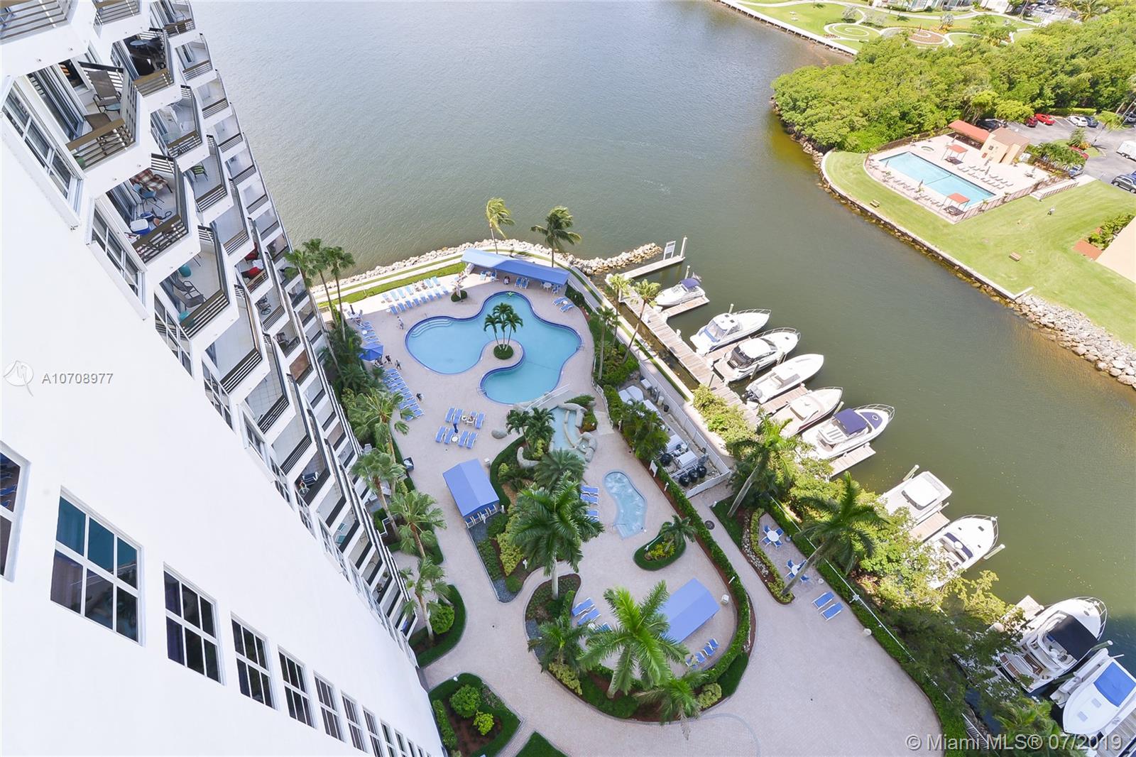 MYSTIC POINTE TOWER 500 C - Residential