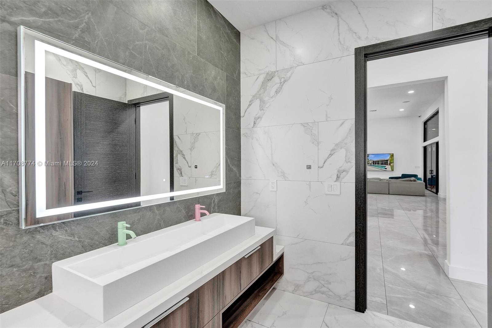 SHADY RIDGE ESTATES - Residential