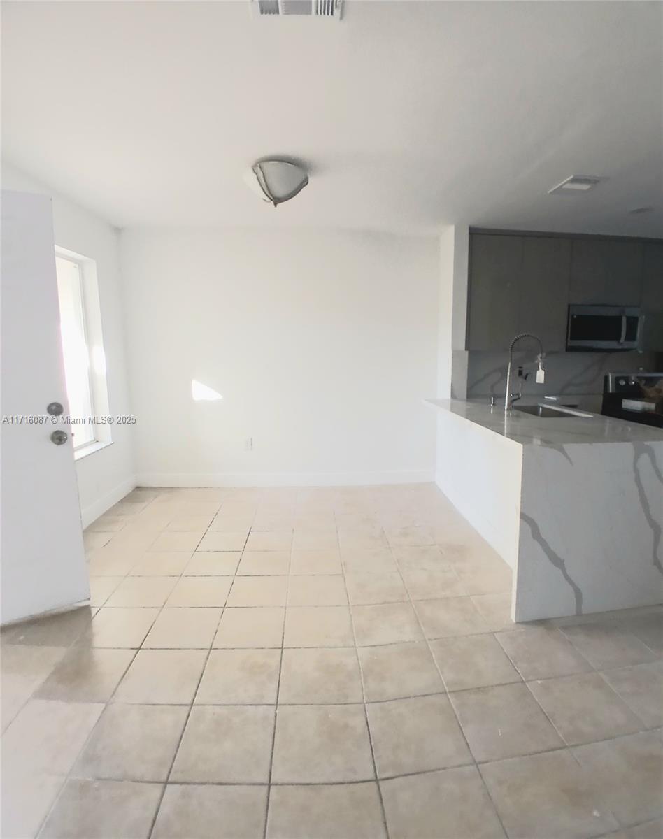 HEFTLERS LAGO MAR WEST - Residential Lease