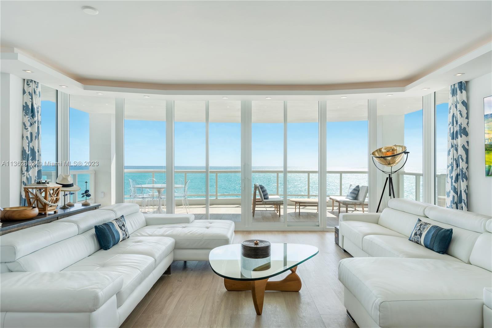 LA TOUR CONDO - Residential