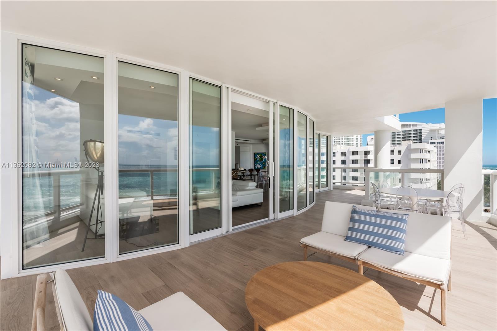 LA TOUR CONDO - Residential