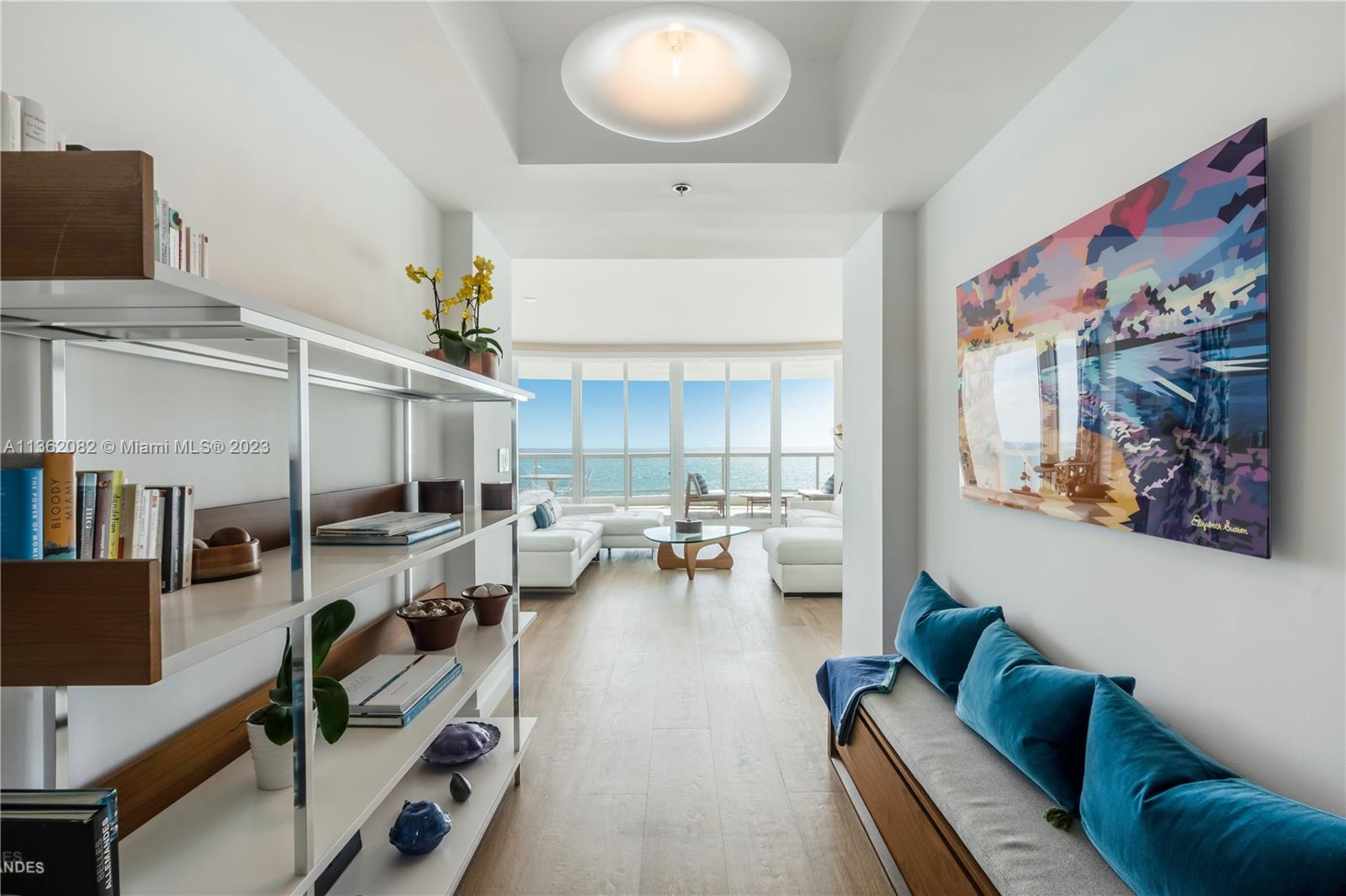 LA TOUR CONDO - Residential