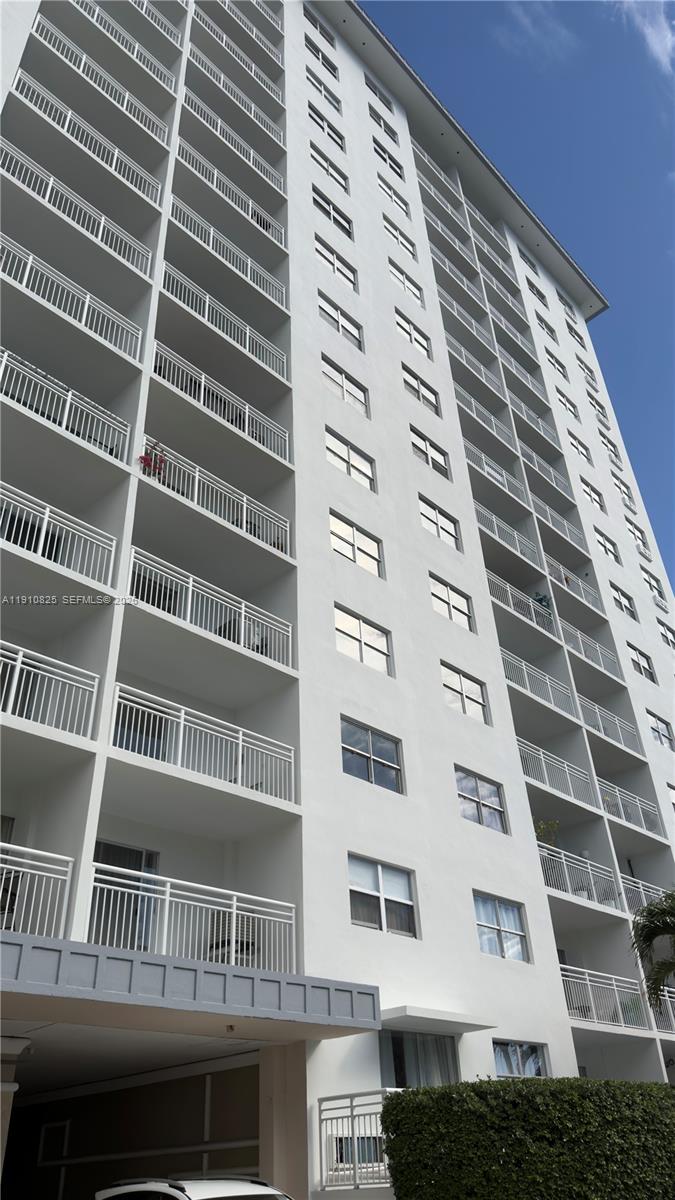 Beautifully remodeled 1BD/1BA at Coastal Towers with stunning bay and intracoastal views! Bright open layout, modern kitchen with stainless steel appliances and granite countertops, tile floors, and spacious bedroom. Enjoy 24-hour security, fitness center, on-site café, and marina with boat dock access. Prime Sunny Isles location near the beach, shops, and restaurants. Cold Water included, One assigned parking, available guest parking. Move-in ready! See Brokers remarks for more information