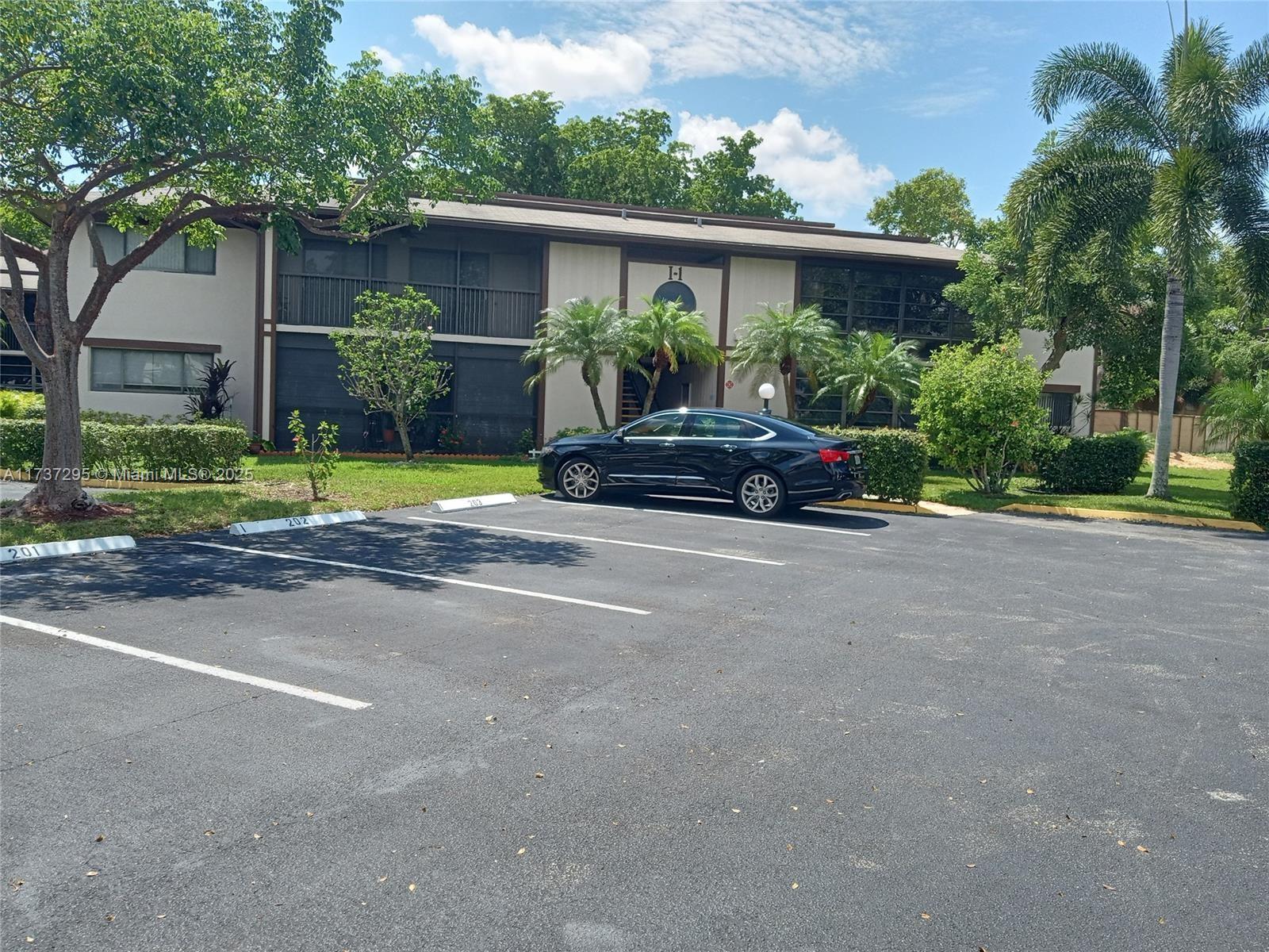 BELFORT CONDOMINIUM I - Residential