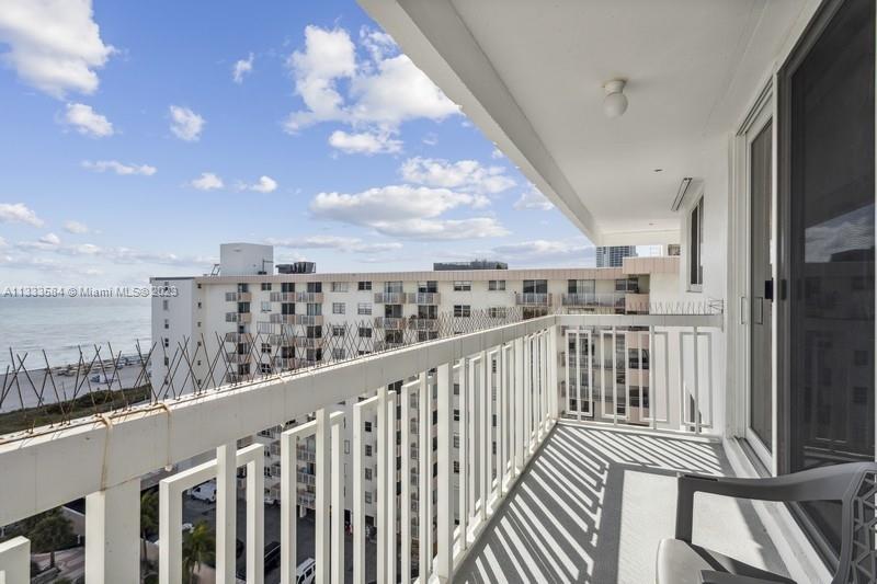 THE PRESIDENTIAL CONDO - Residential