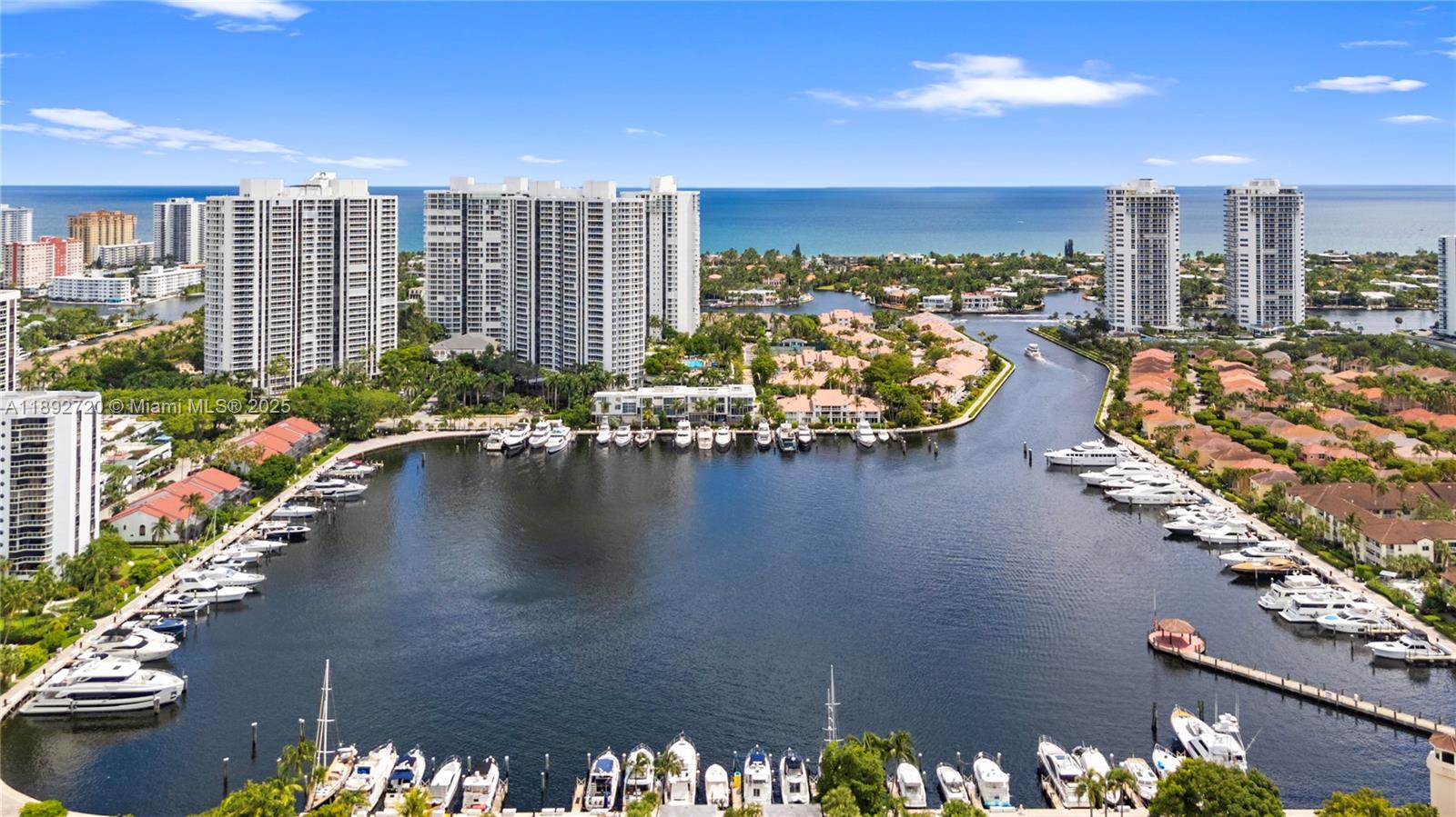 HARBOR TWS AT THE WATERWA - Residential