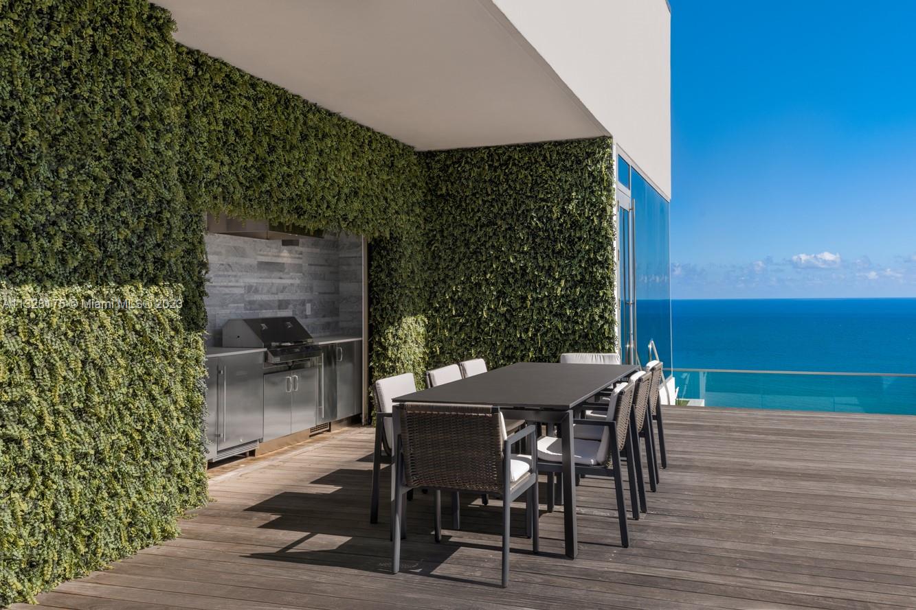OCEANA BAL HARBOUR CONDO - Residential