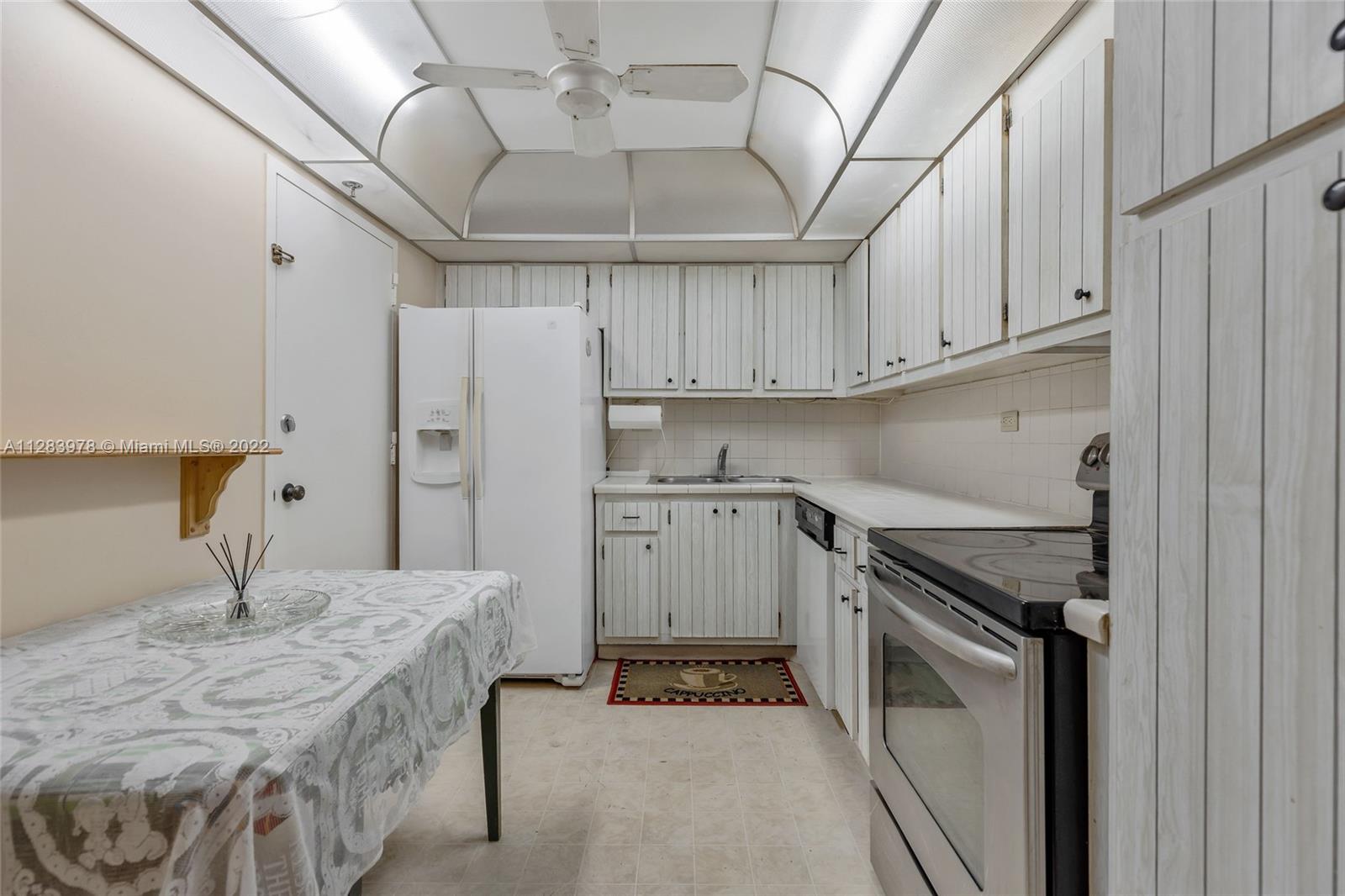 MAISON GRANDE CONDO - Residential