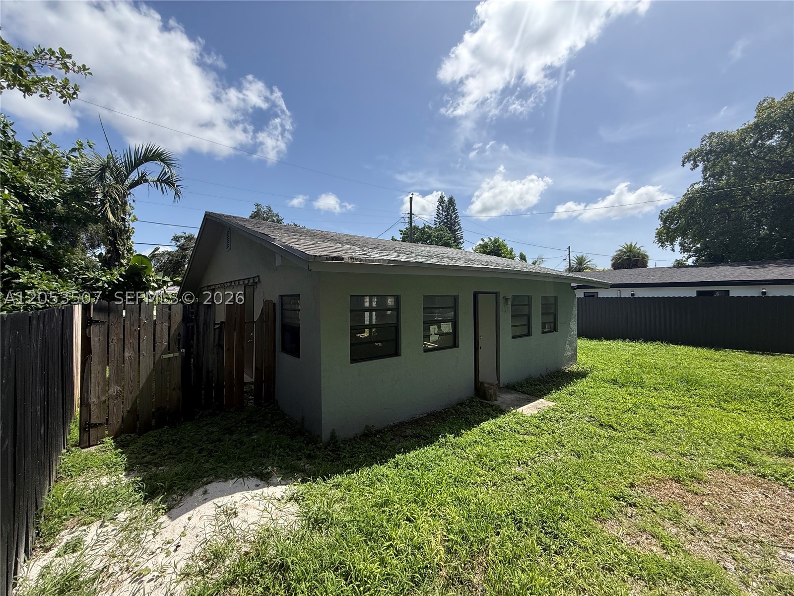 HOLLYWOOD BEACH HEIGHTS S - Residential