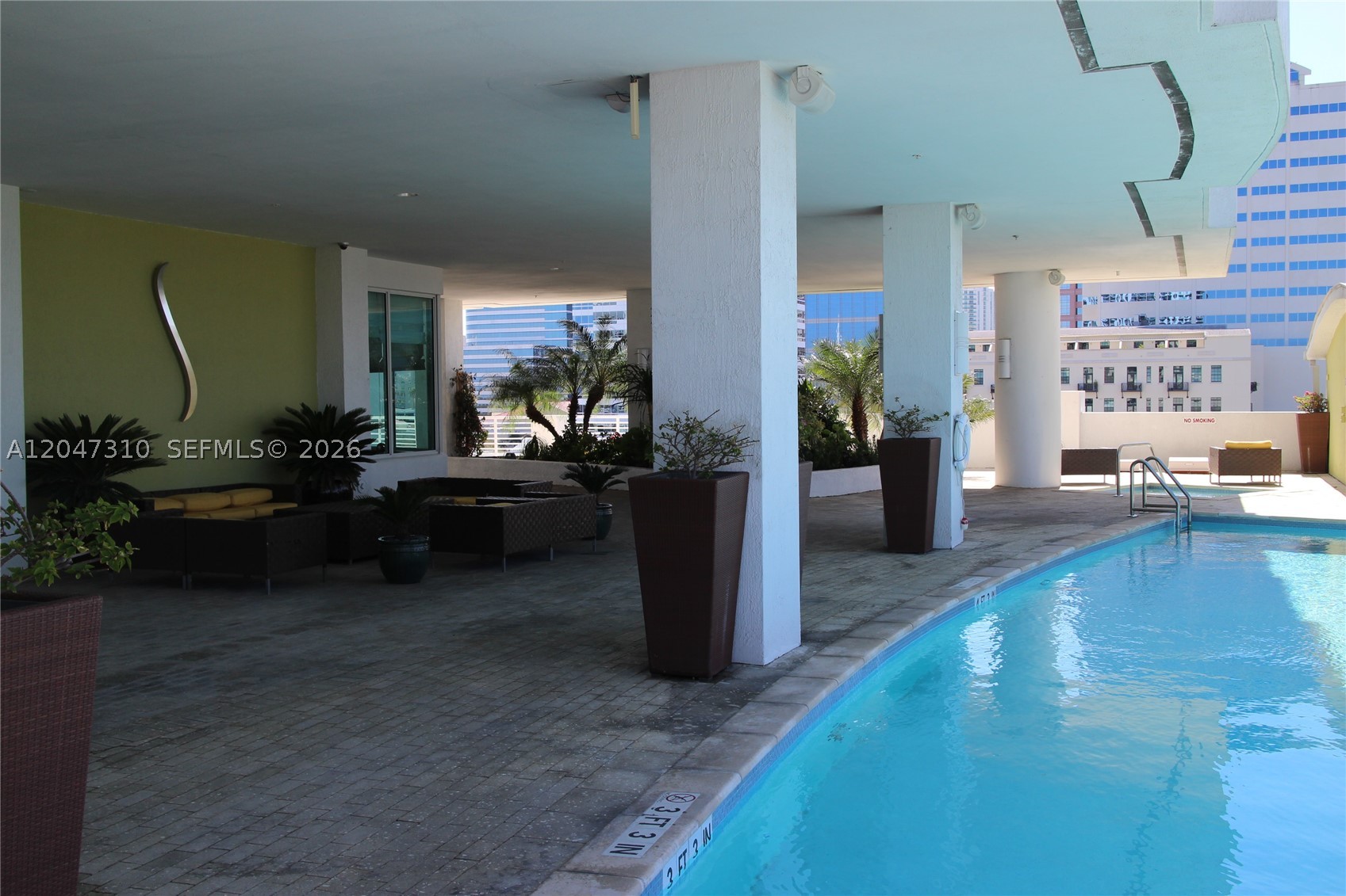 STRADA 315 CONDO - Residential