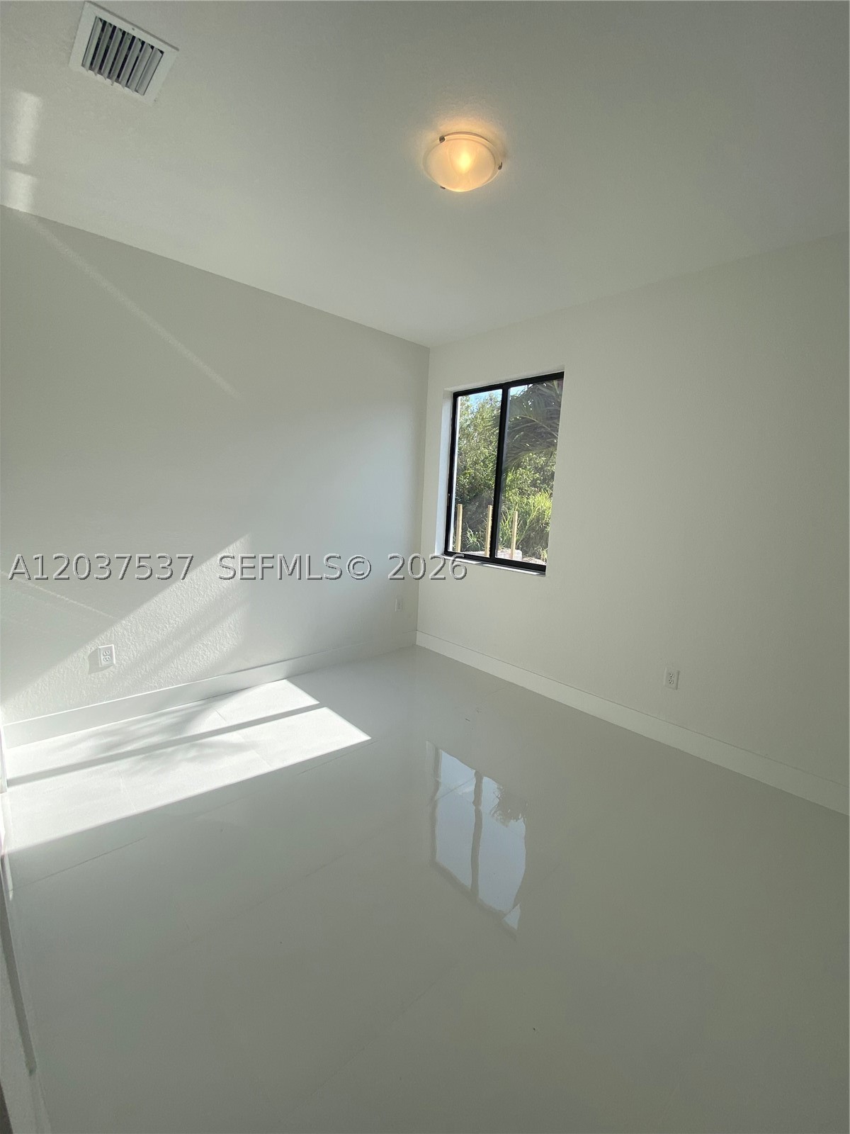 DEVCO VILLAS - Residential Lease