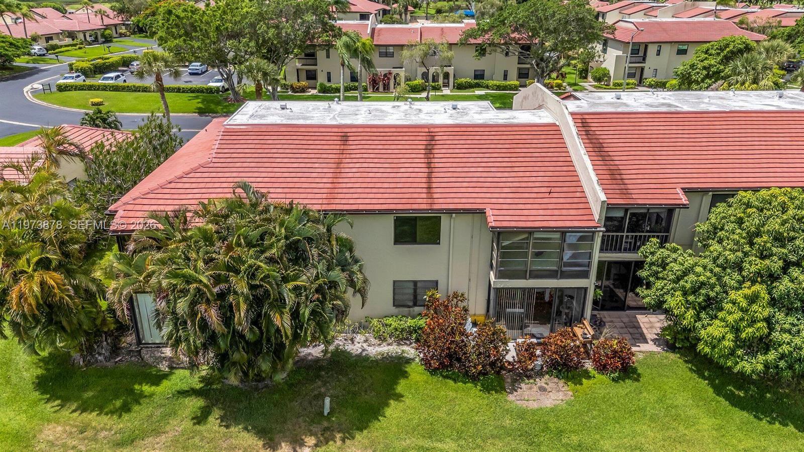 FAIRWAYS OF BOCA LAGO CON - Residential