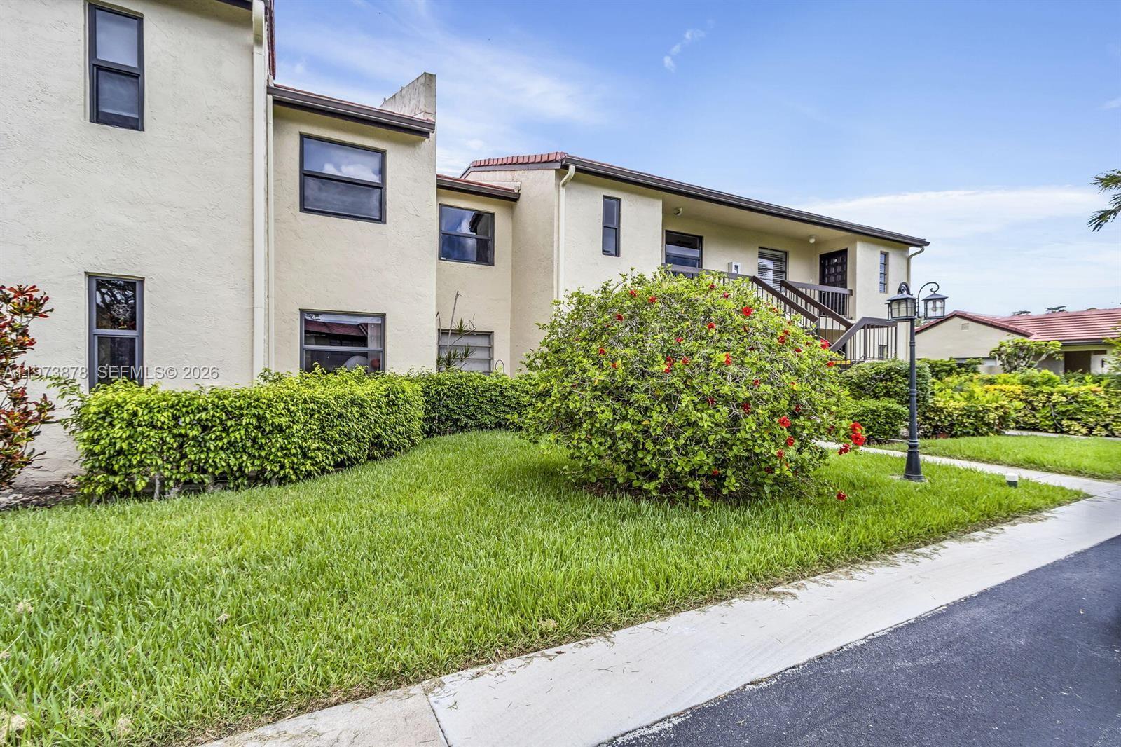FAIRWAYS OF BOCA LAGO CON - Residential