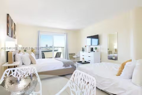 BAYSHORE YACHT & TENNIS C - Residential