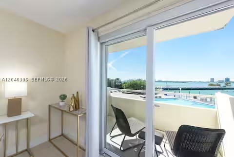 BAYSHORE YACHT & TENNIS C - Residential