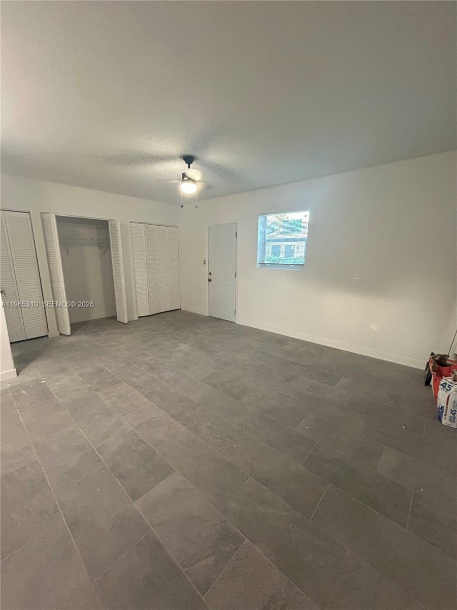 BISCAYNE SHORES CORR PLAT - Residential Income