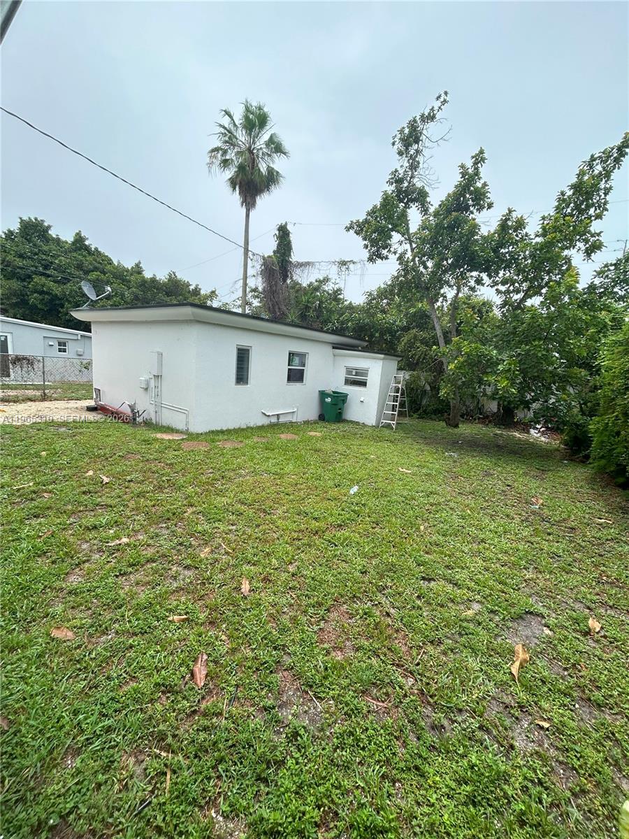 BISCAYNE SHORES CORR PLAT - Residential Income