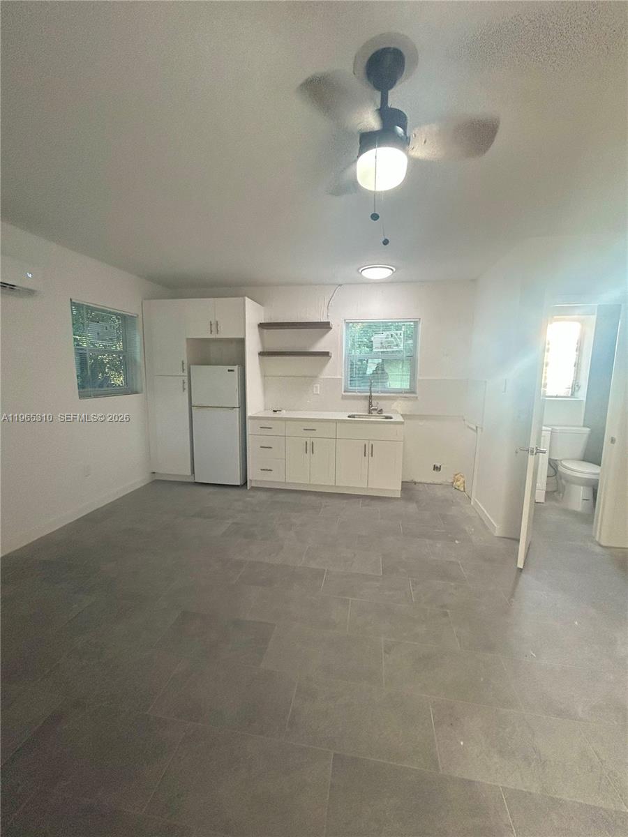 BISCAYNE SHORES CORR PLAT - Residential Income