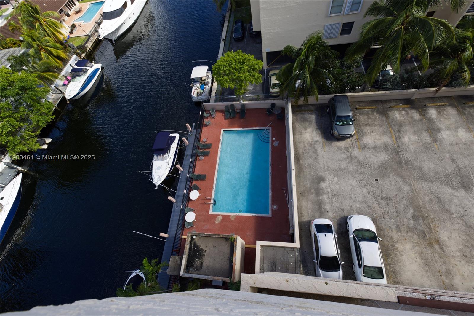 Beautiful 1 Bedroom / 1 Bathroom Condo in North Miami Beach!

This oceanfront building offers resort-style living with a refreshing pool and stunning views right across from Oleta River State Park. Enjoy an unbeatable location — just 2 minutes from the beach and 6 minutes from Aventura Mall. The unit features one assigned parking space, is located on the 8th floor, and is very easy to show. Perfect for those seeking comfort, convenience, and coastal living!