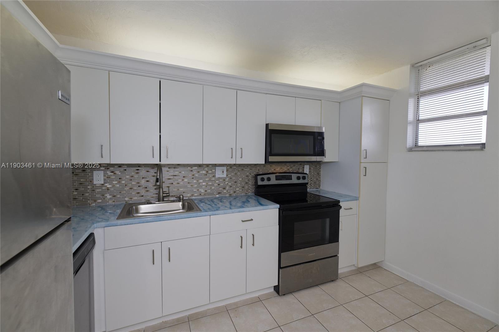 ISLAND SHORES CONDO - Residential