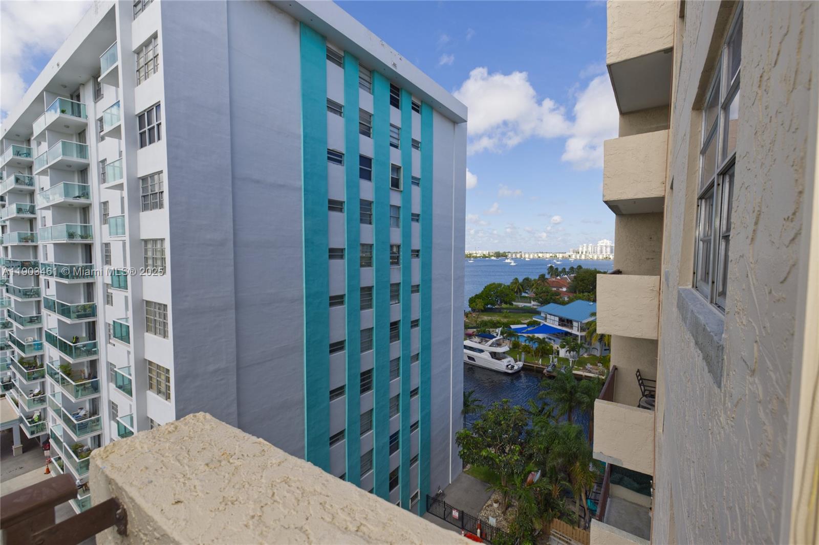 ISLAND SHORES CONDO - Residential