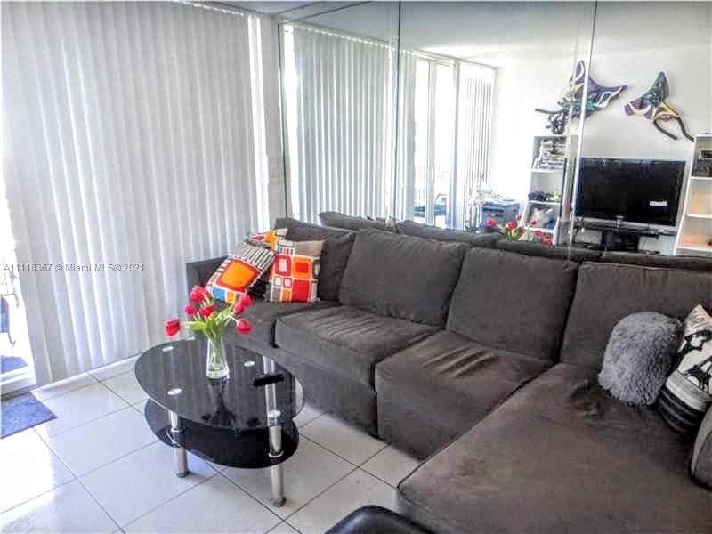 PARKER PLAZA ESTATES COND - Residential Lease