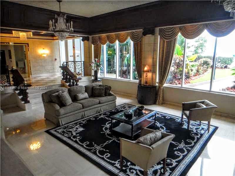 PARKER PLAZA ESTATES COND - Residential Lease