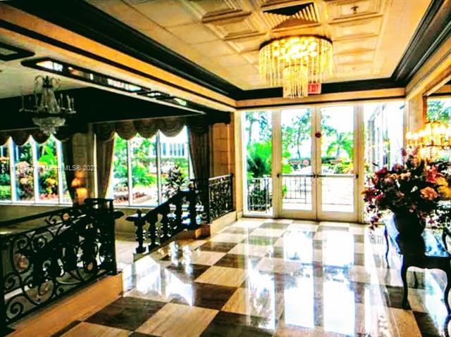 PARKER PLAZA ESTATES COND - Residential Lease
