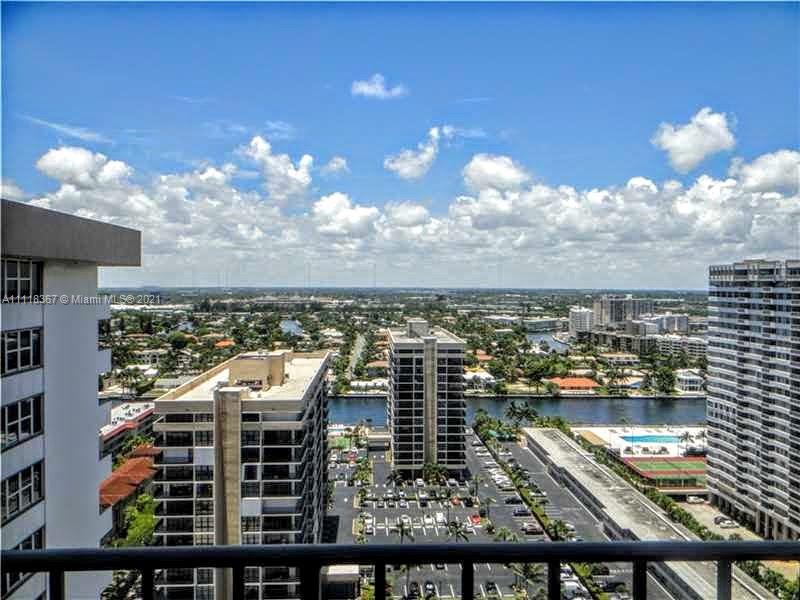 PARKER PLAZA ESTATES COND - Residential Lease