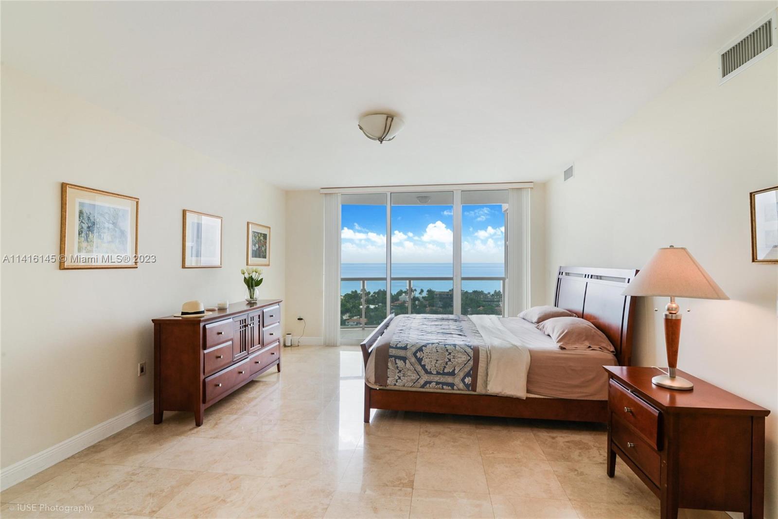 HAMPTONS SOUTH CONDO - Residential