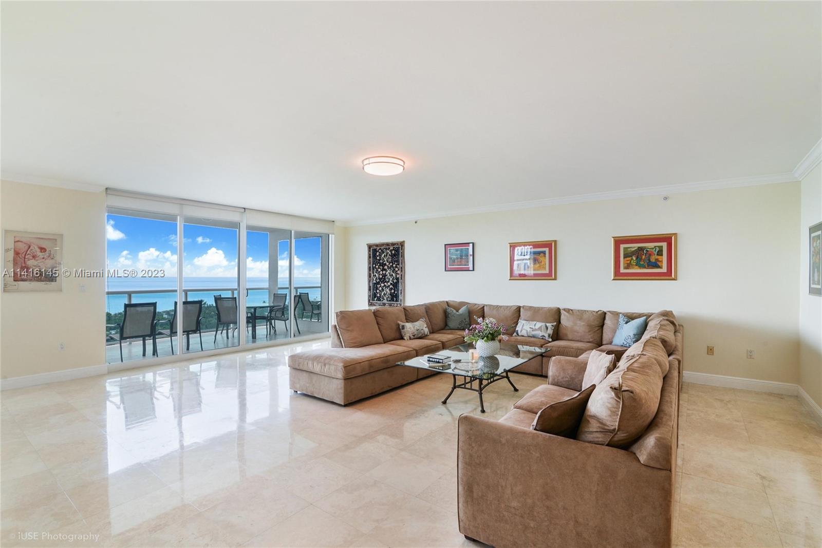 HAMPTONS SOUTH CONDO - Residential