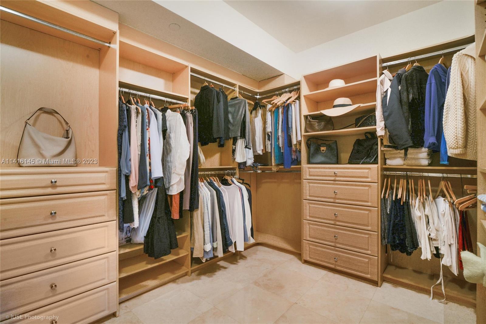 HAMPTONS SOUTH CONDO - Residential
