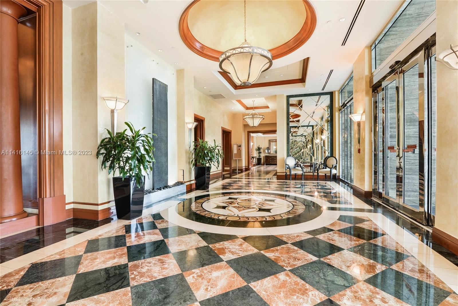 HAMPTONS SOUTH CONDO - Residential