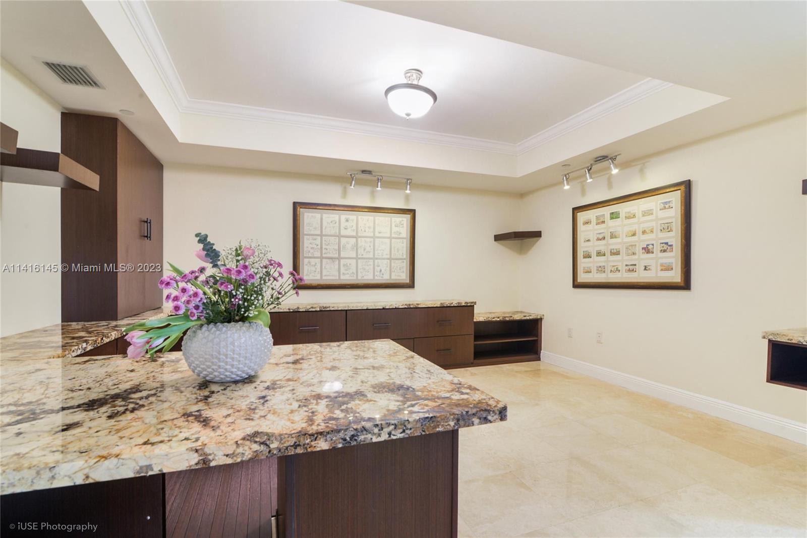 HAMPTONS SOUTH CONDO - Residential