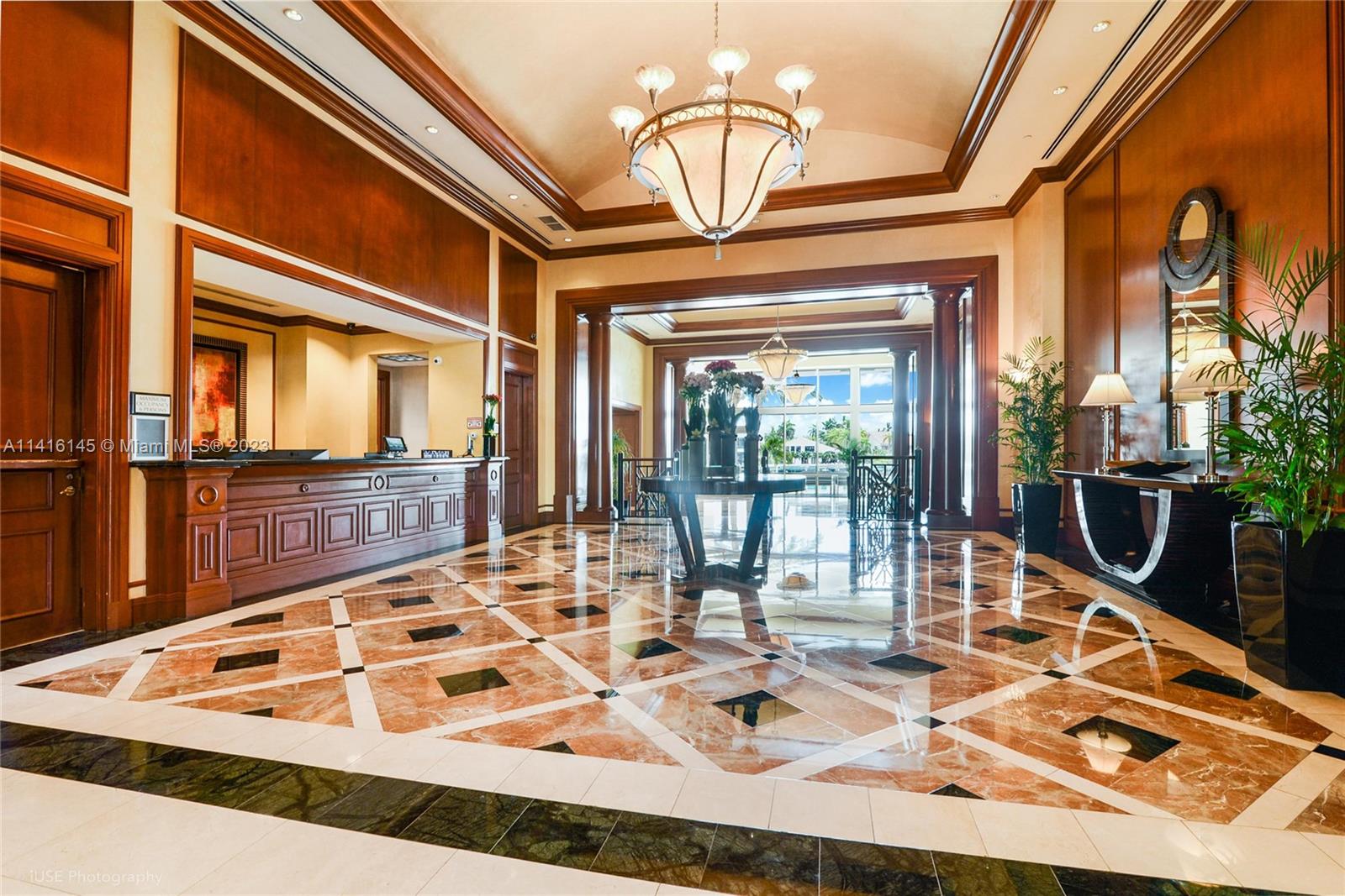 HAMPTONS SOUTH CONDO - Residential
