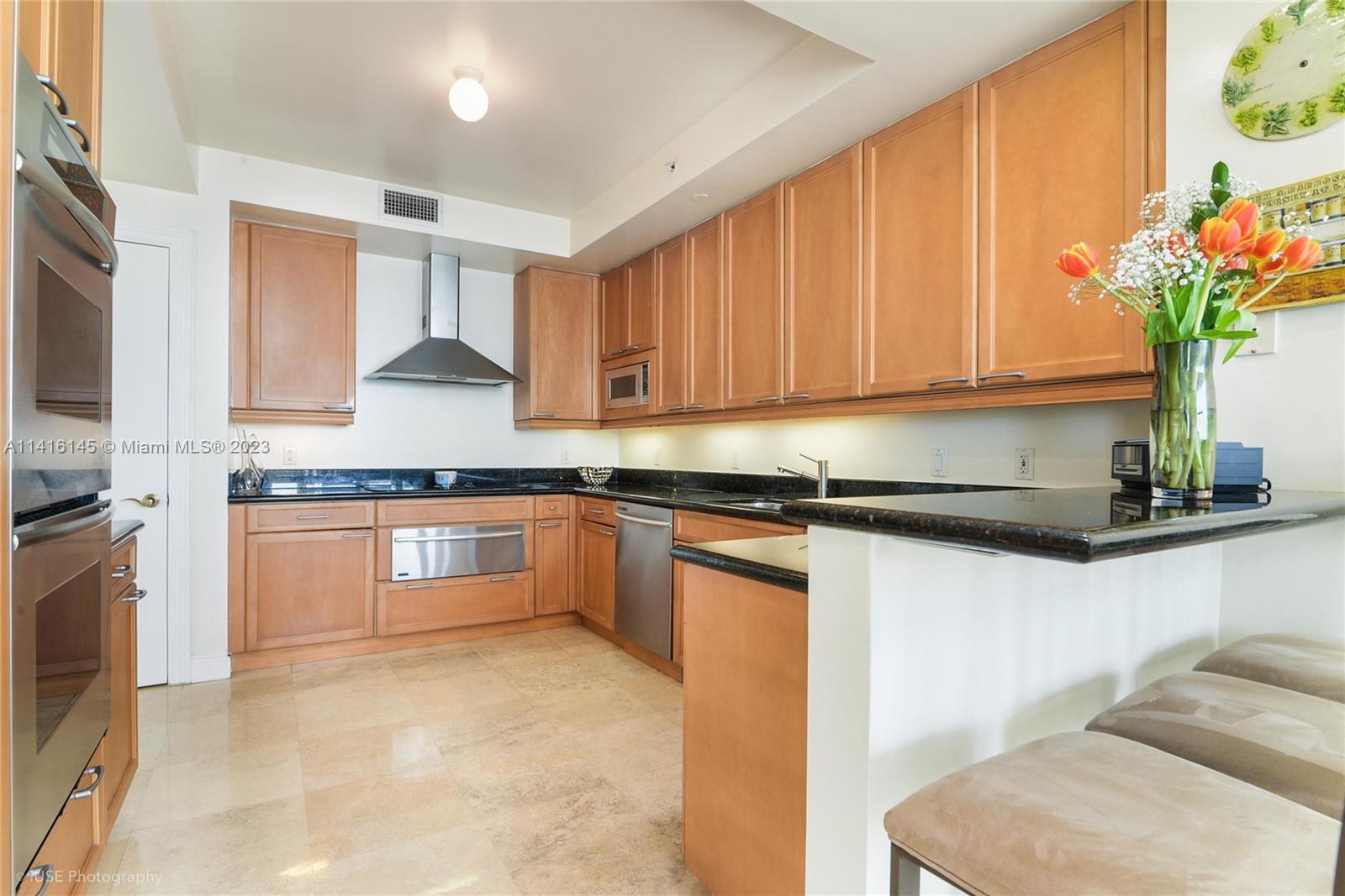 HAMPTONS SOUTH CONDO - Residential
