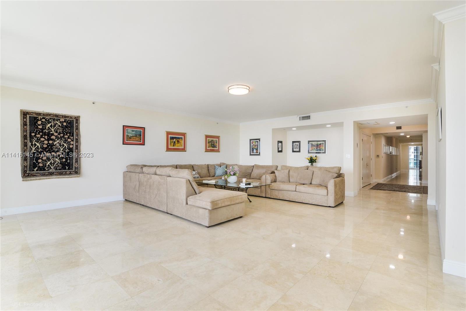HAMPTONS SOUTH CONDO - Residential