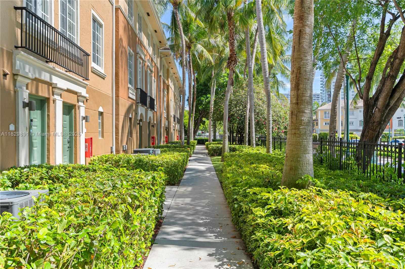 AVENTI AT AVENTURA CONDO - Residential