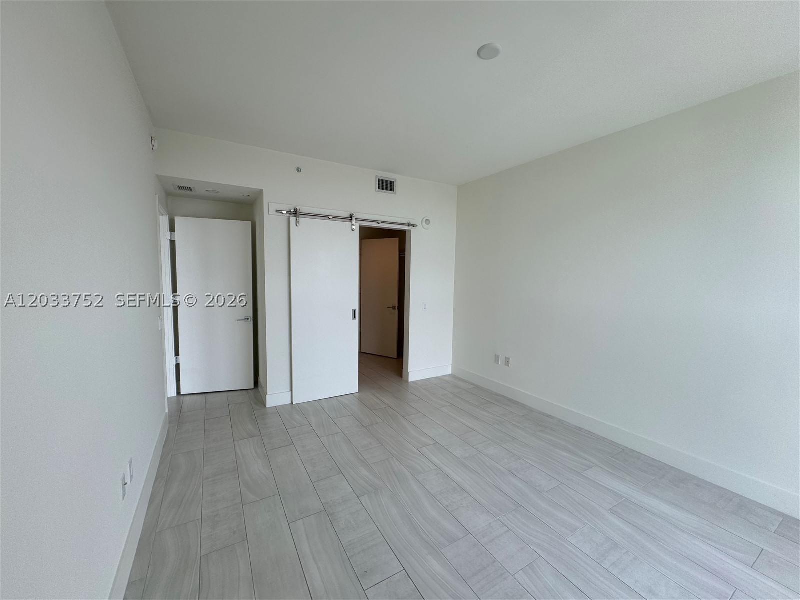 METROPICA NORTH TOWER ONE - Residential Lease