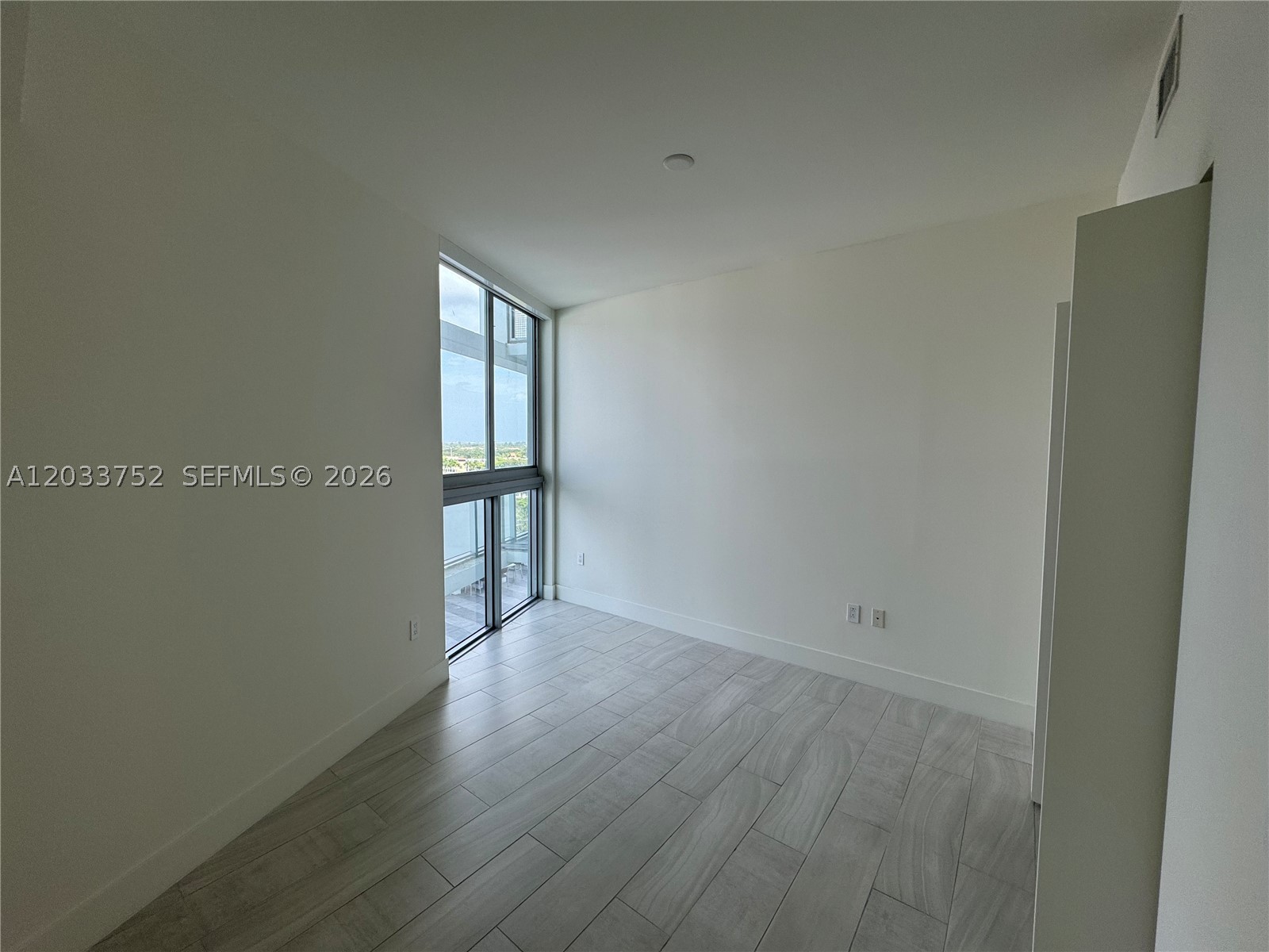 METROPICA NORTH TOWER ONE - Residential Lease