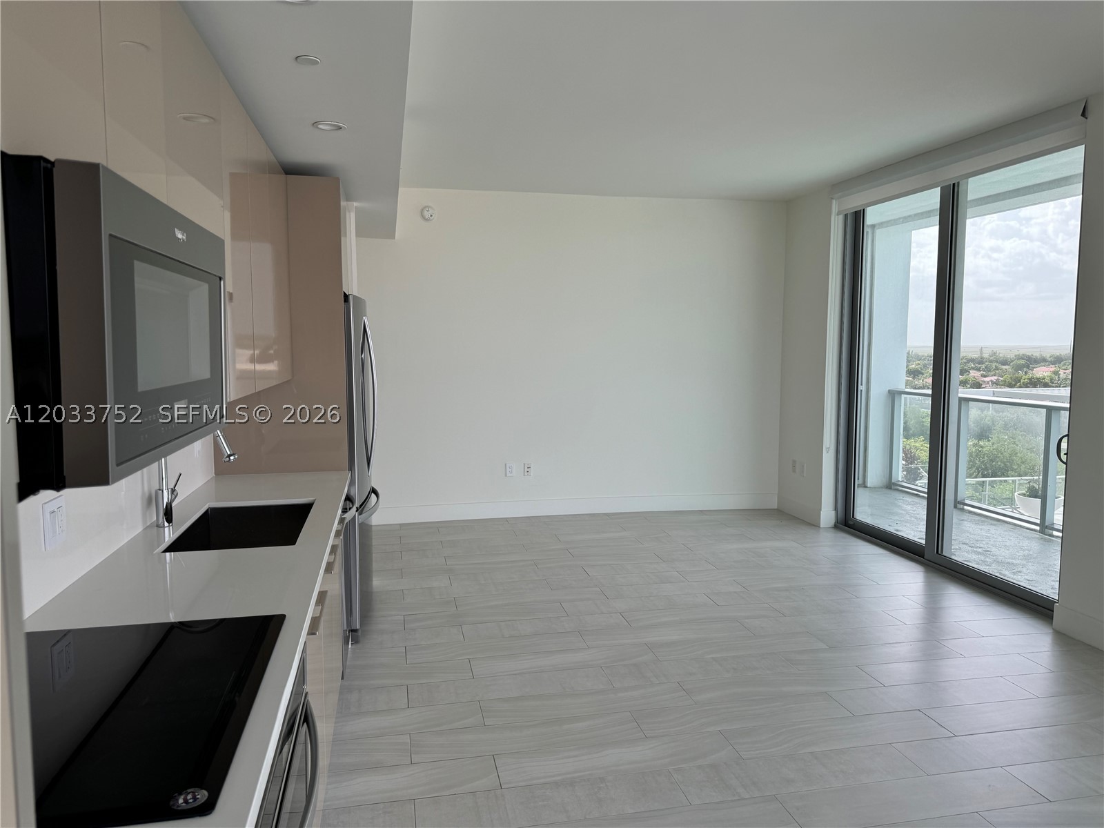 METROPICA NORTH TOWER ONE - Residential Lease