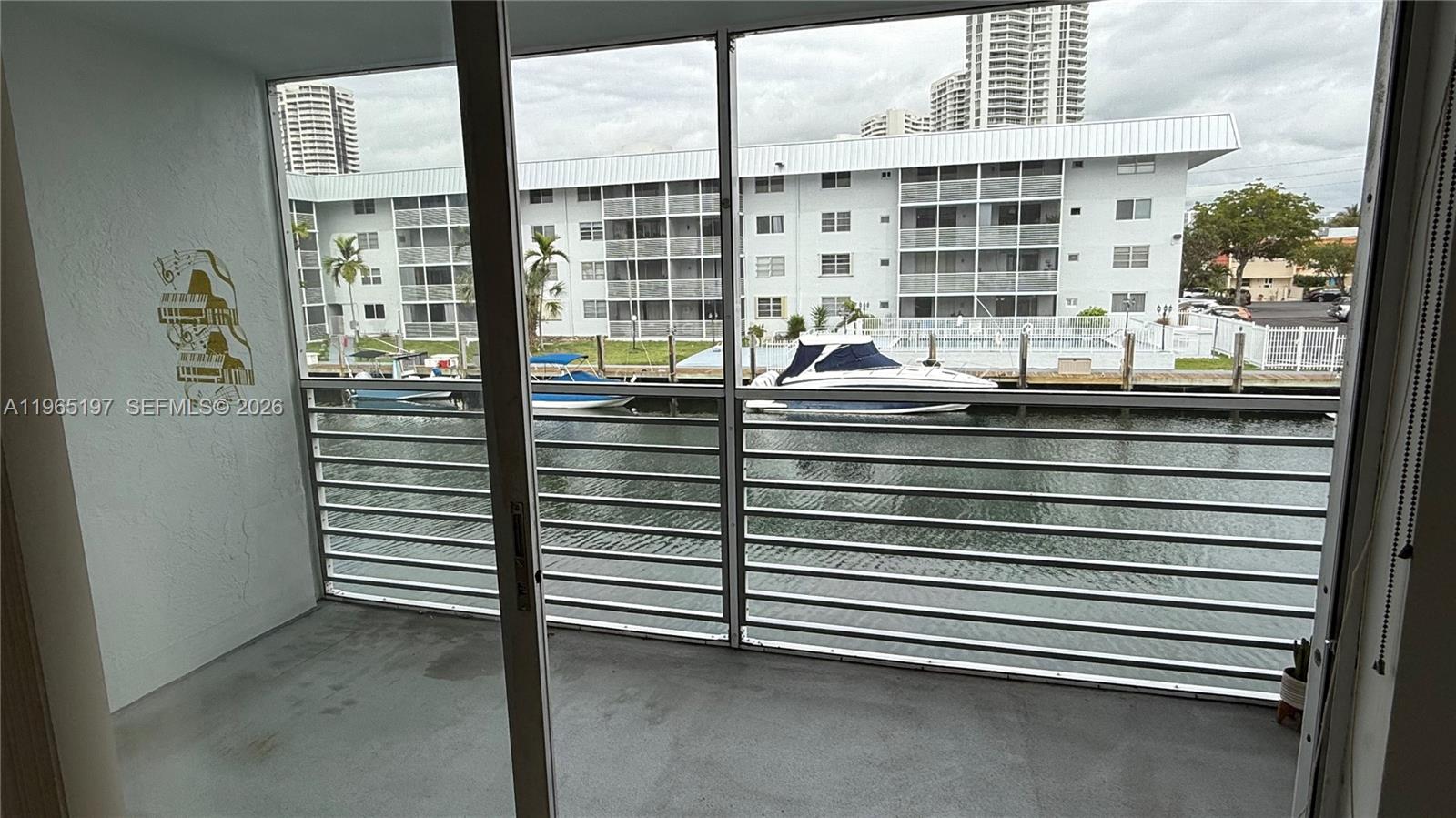 EDEN ISLES CONDO PART 3 - Residential