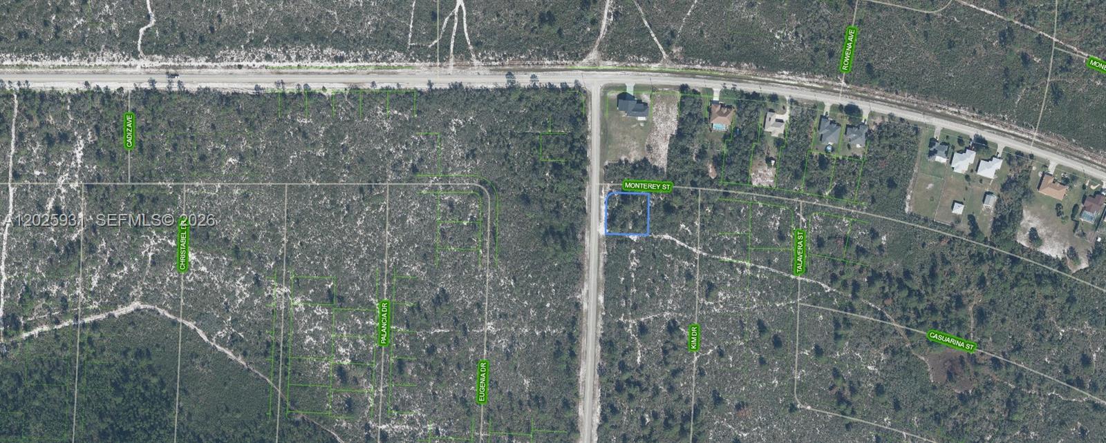 OWNER WILL FIANANCE!! 2K DOWN, 413.85 PER MONTH FOR 60 MONTHS AT 7%! BUILDERS DREAM 5 LOTS ADJACENT TO EACH OTHER. ALL ON A PAVED ROAD!! LOT IS ZONED FOR RESIDENTIAL PROPERTY! BUYING PROPERTY IN THE SUN N' LAKES GIVES YOU ACCESS TO THE SUN N' LAKES COMMUNITY CENTER. Sun N' Lakes features 2 championship 18-hole golf courses, a restaurant, clubhouse, gym, playground, community pool, splash pad, fitness center, pickleball, and tennis courts. Conveniently located in Sebring, just 1.5 hours from Disney, Tampa, and Anna Maria Island beaches, and close to Advent Health and Sun N Lake Elementary.