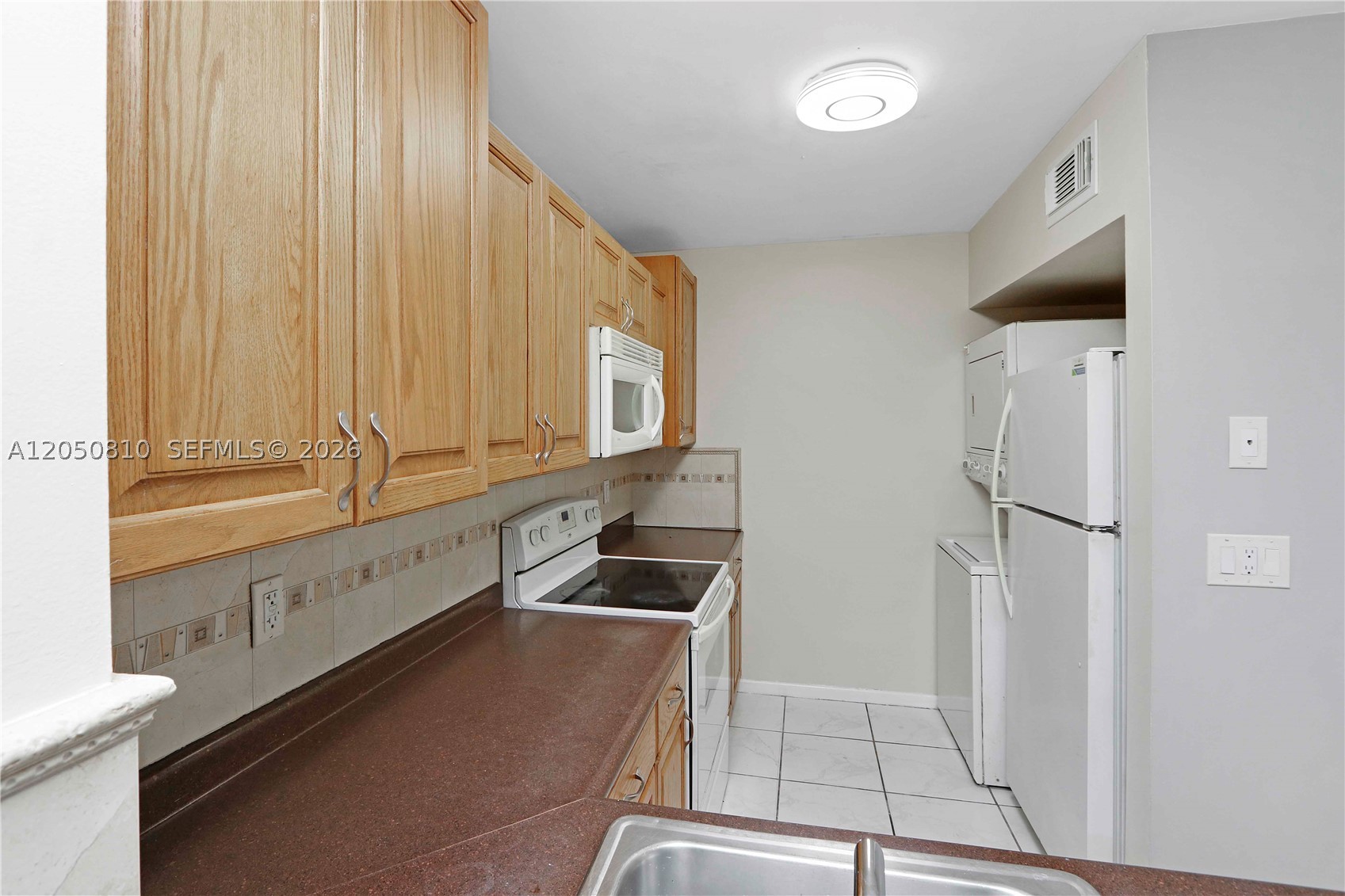 LAGO GRANDE TWO CONDO - Residential Lease