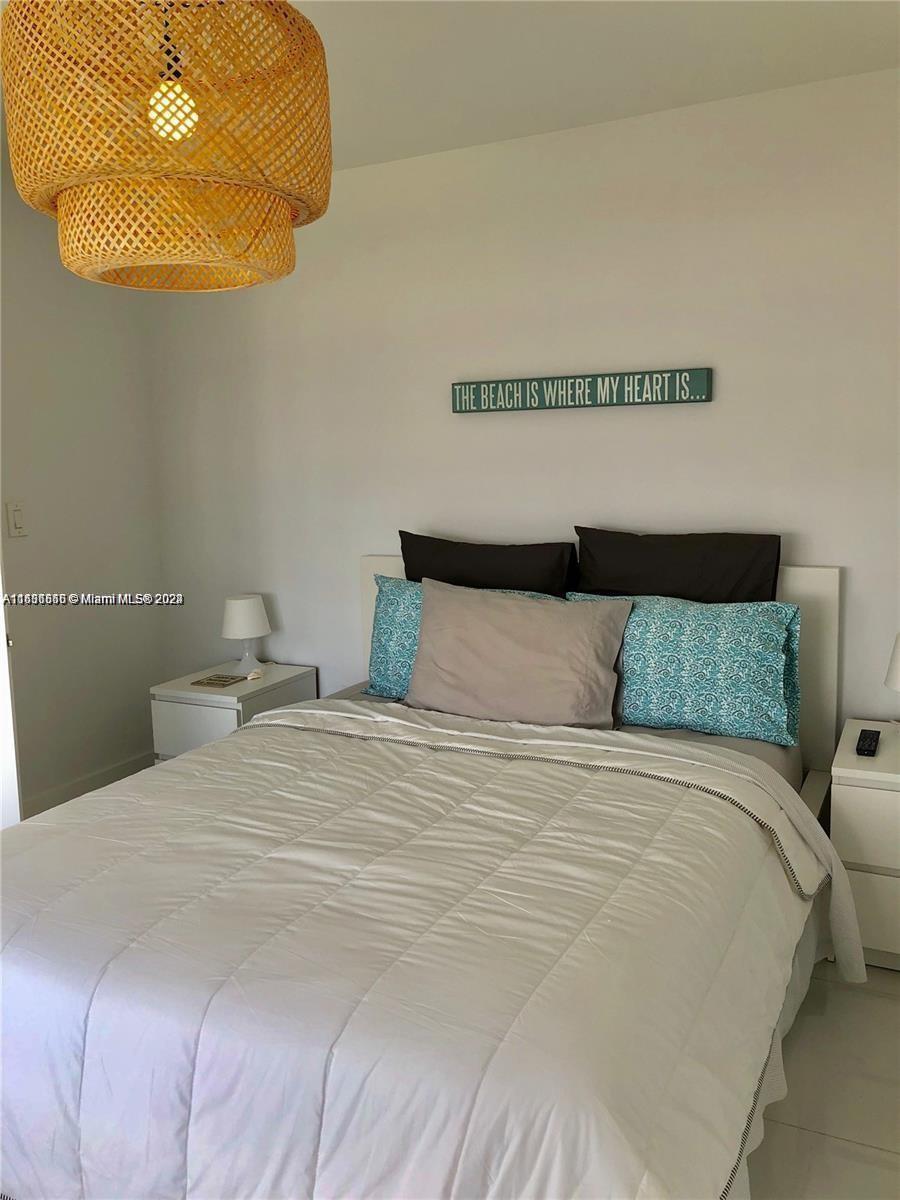 THE DRAKE CONDO - Residential Lease