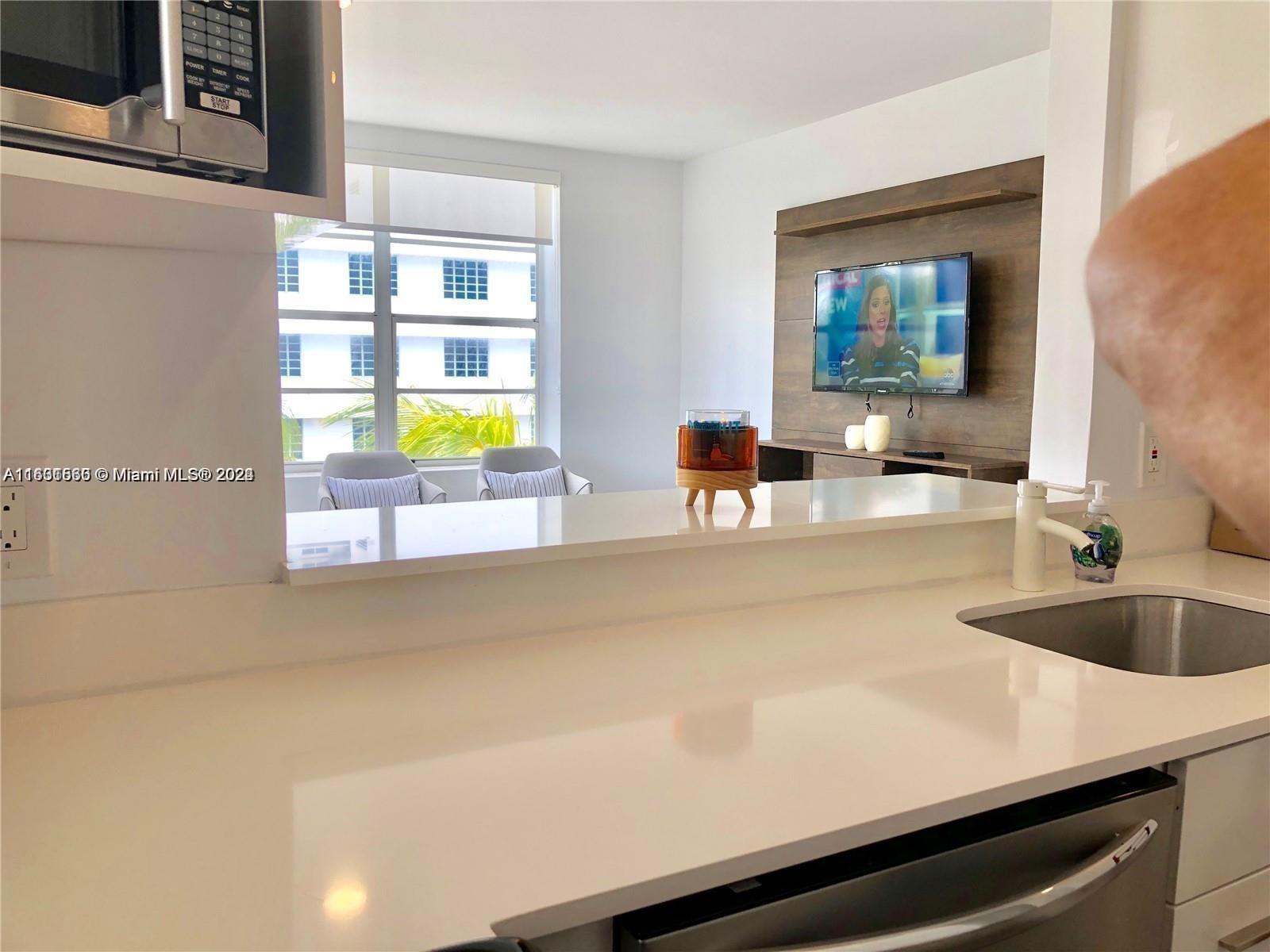 THE DRAKE CONDO - Residential Lease