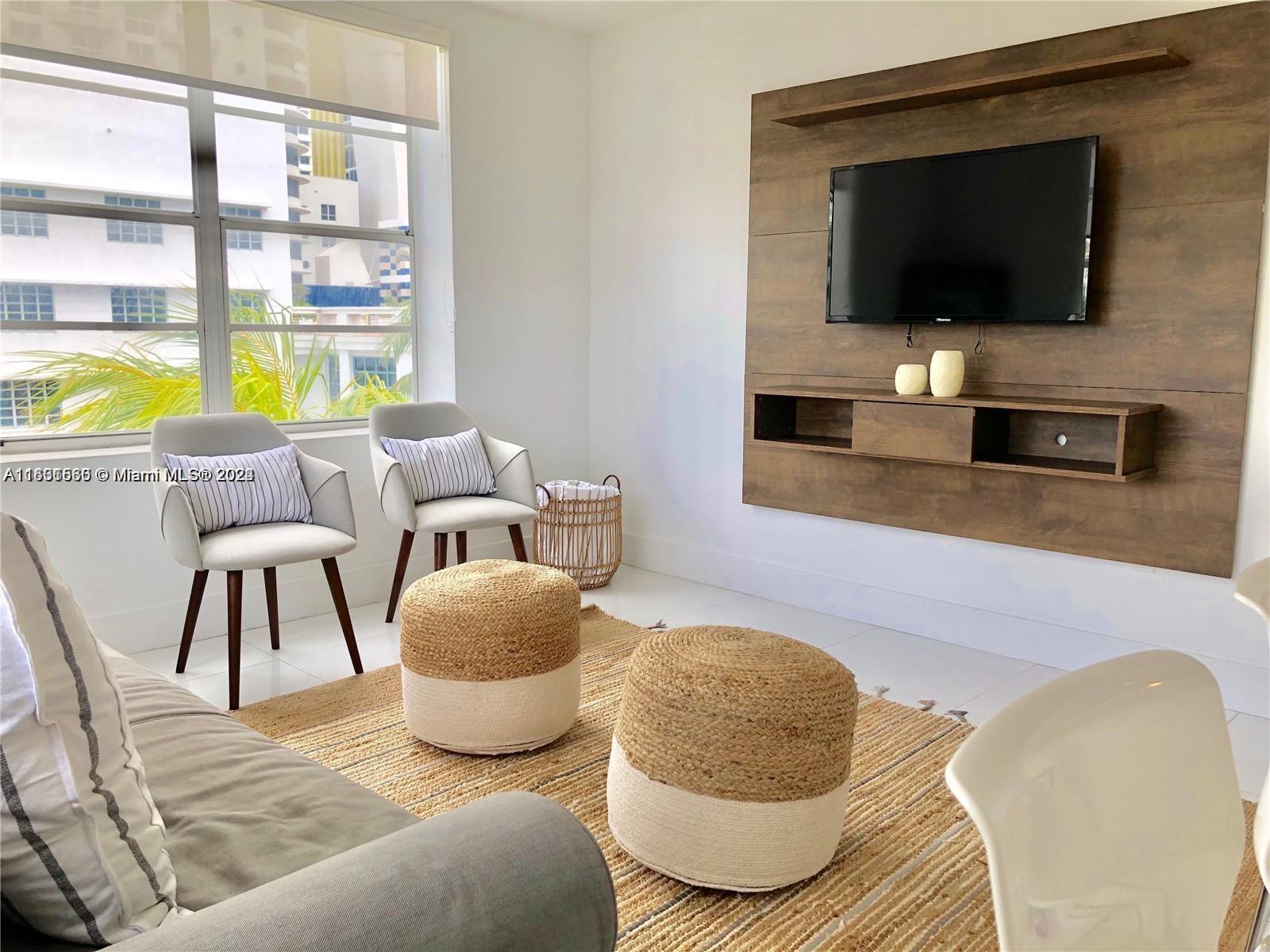 THE DRAKE CONDO - Residential Lease