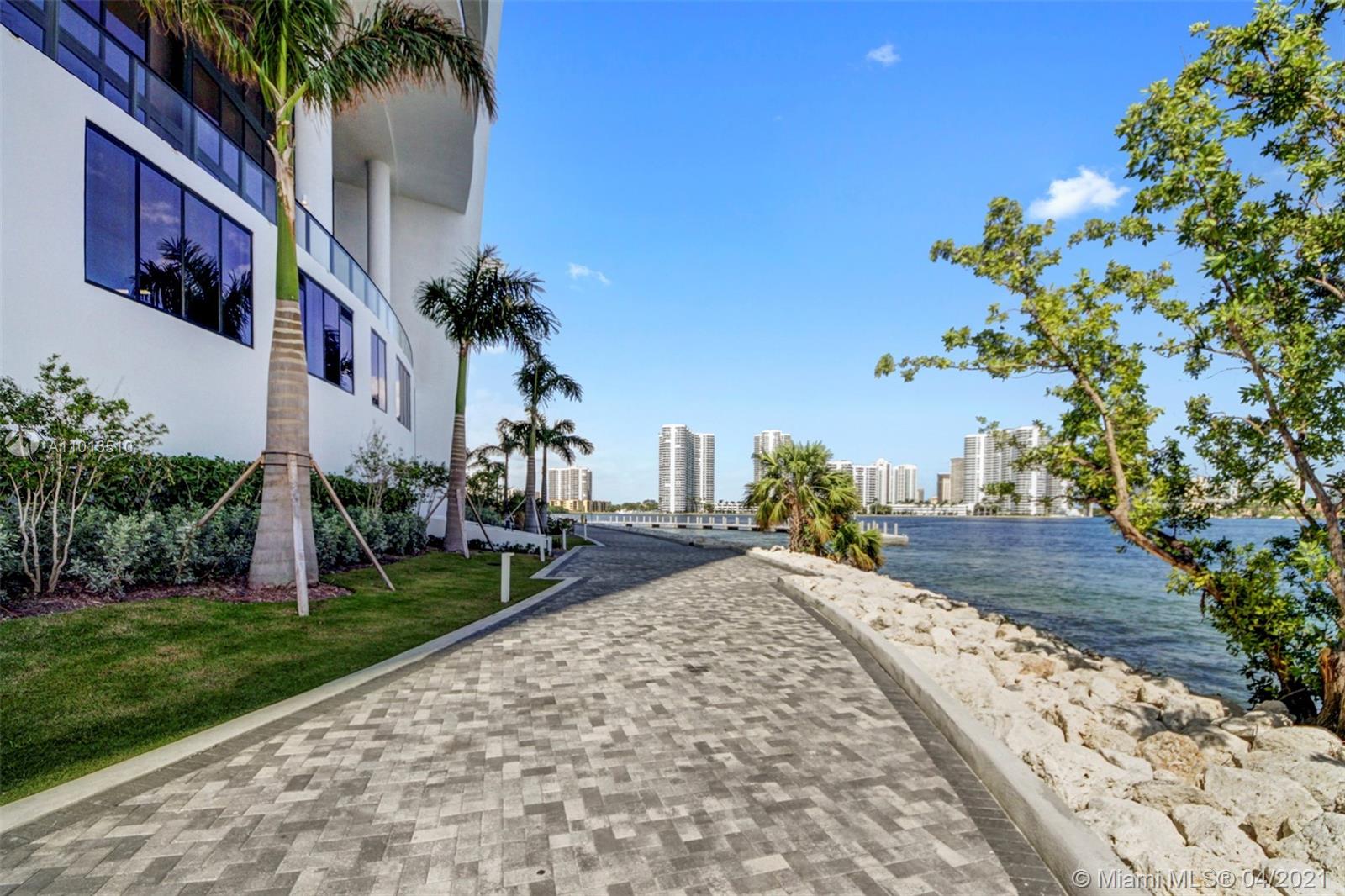 PRIVE CONDO - Residential