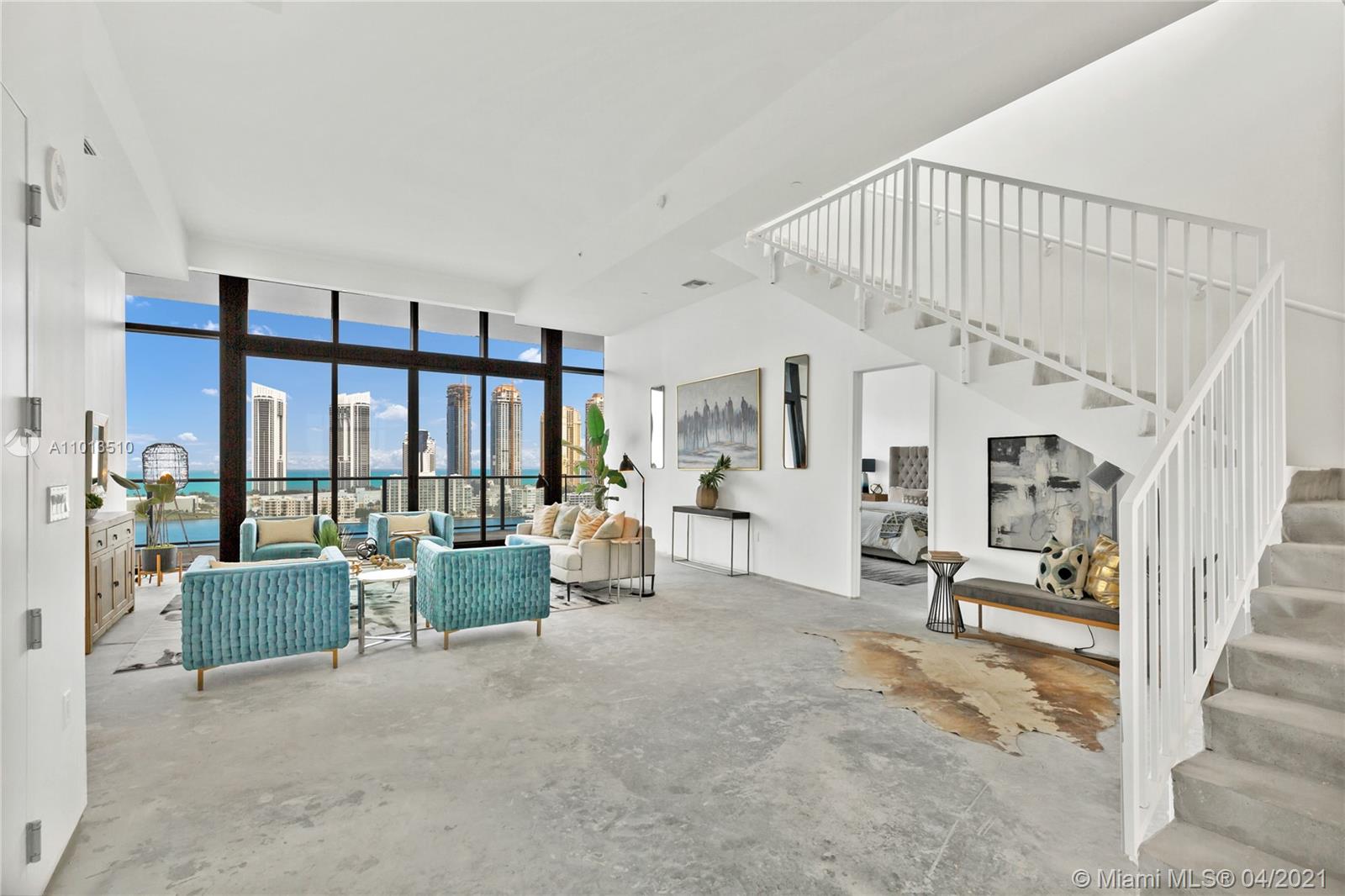 PRIVE CONDO - Residential